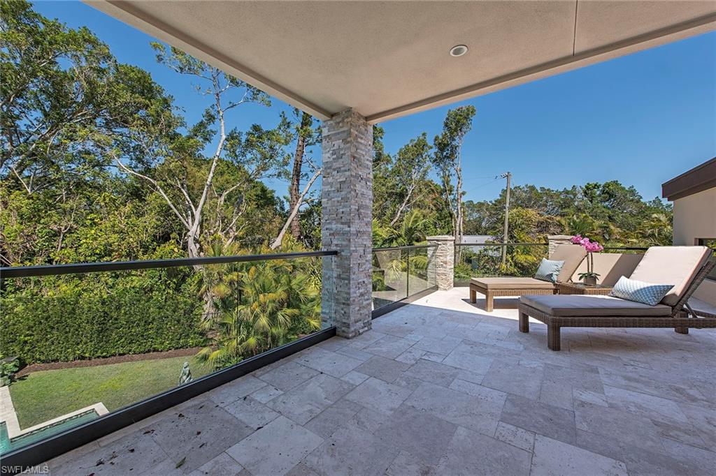 MOORINGS - Residential