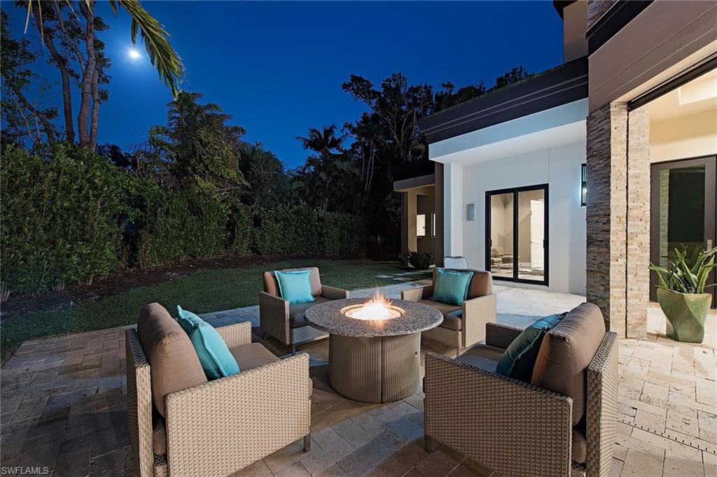 MOORINGS - Residential