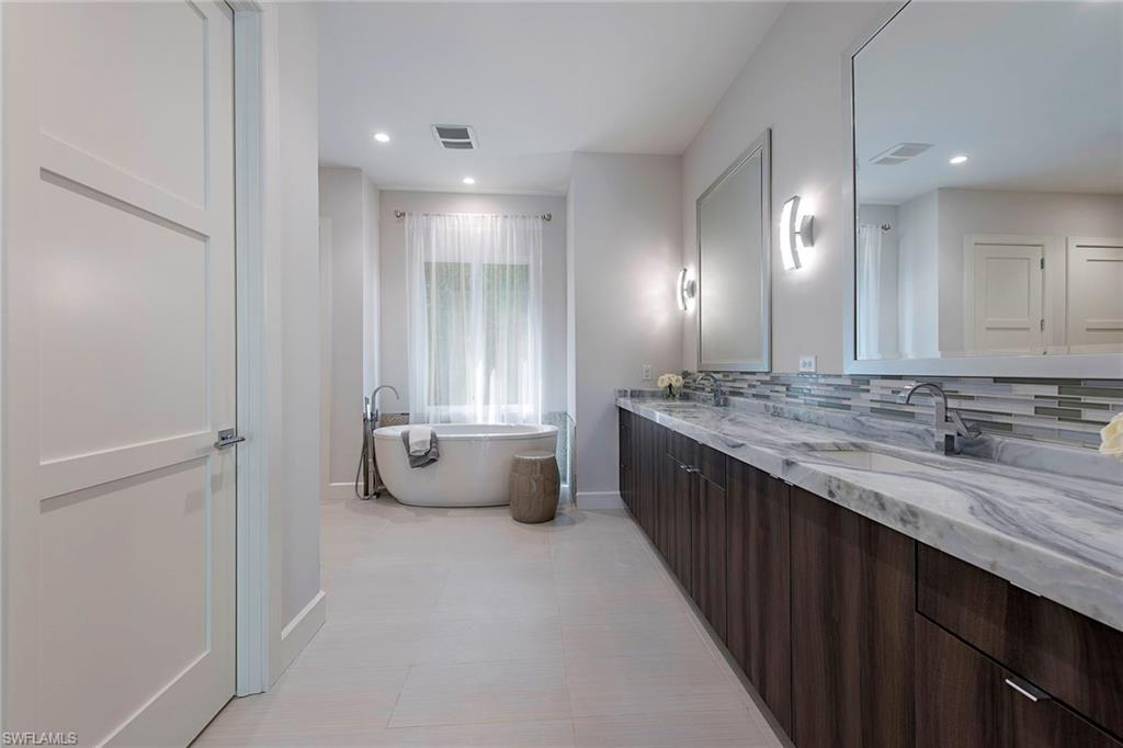 MOORINGS - Residential