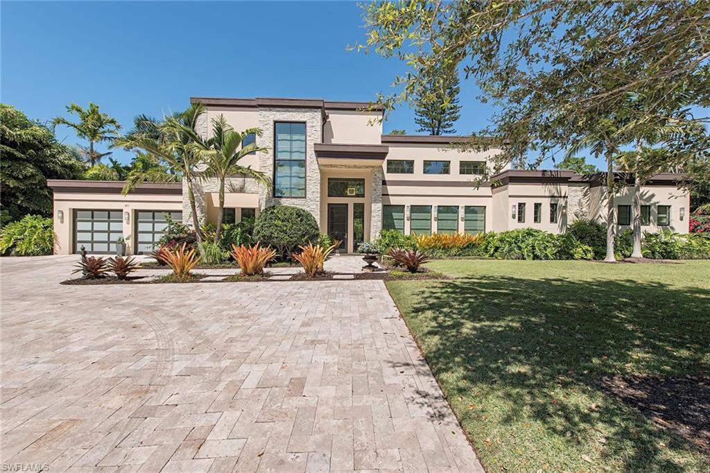 MOORINGS - Residential