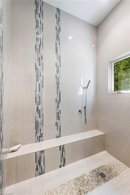 MOORINGS - Residential