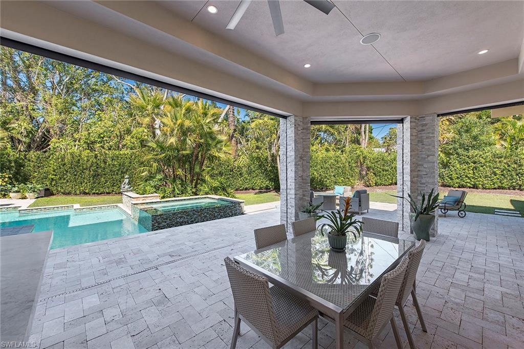 MOORINGS - Residential