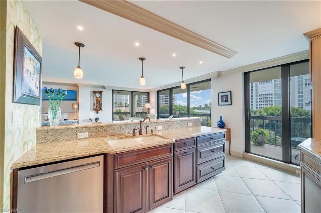 ESPLANADE CLUB - Residential