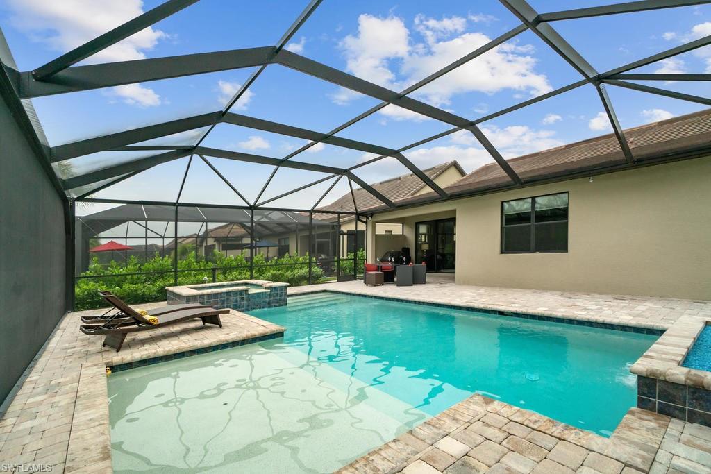 CAMDEN LAKES - Residential