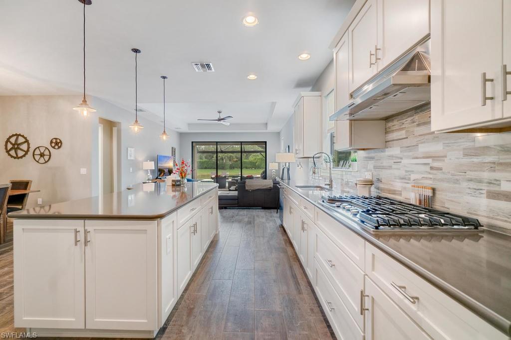 CAMDEN LAKES - Residential