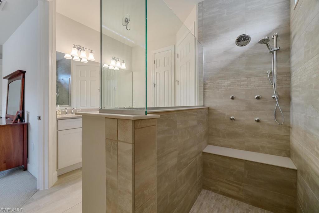 CAMDEN LAKES - Residential