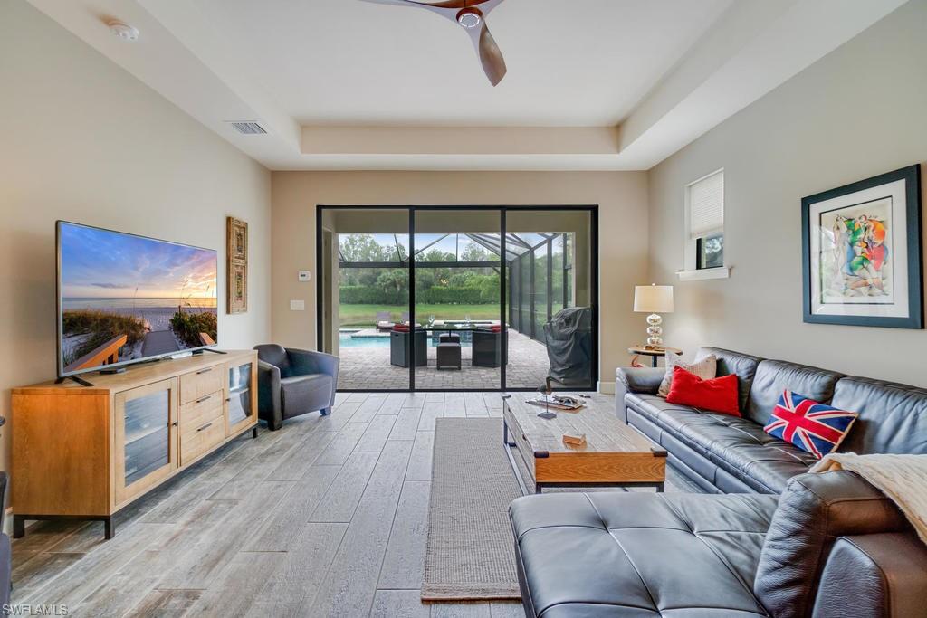 CAMDEN LAKES - Residential