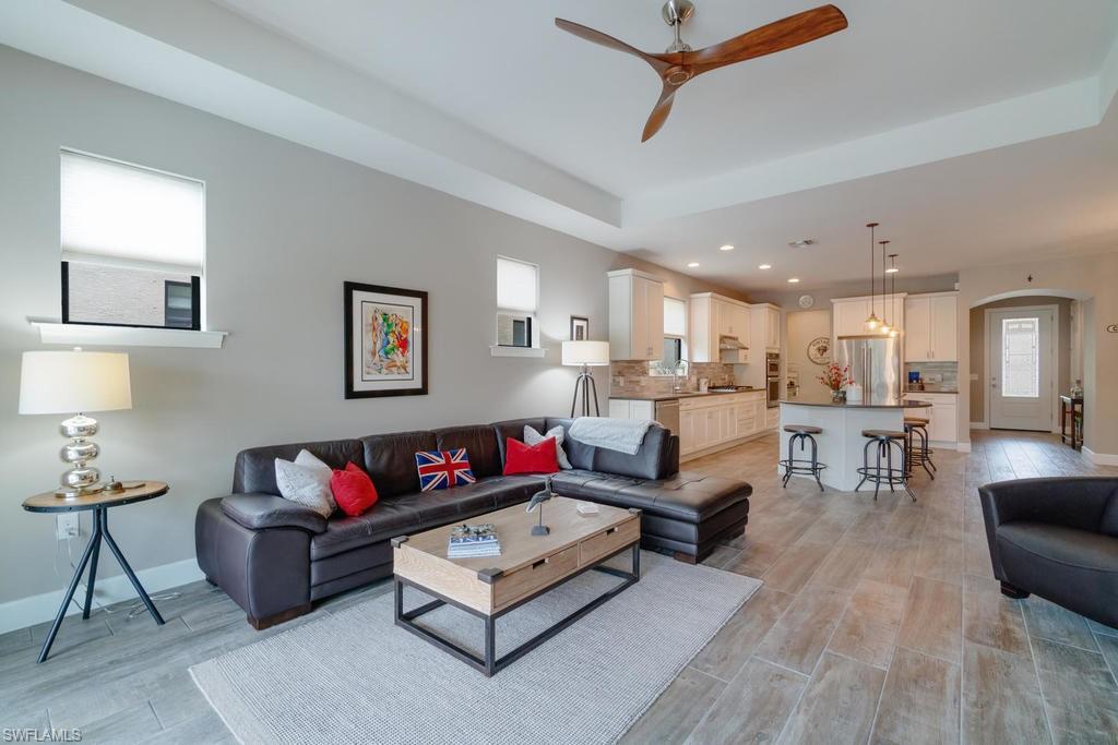 CAMDEN LAKES - Residential