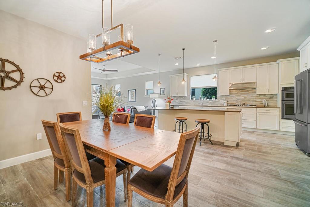 CAMDEN LAKES - Residential