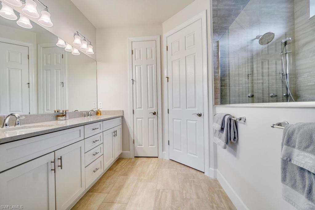 CAMDEN LAKES - Residential