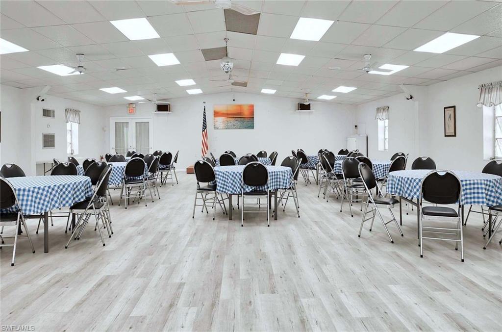 HENDERSON CREEK PARK - Residential