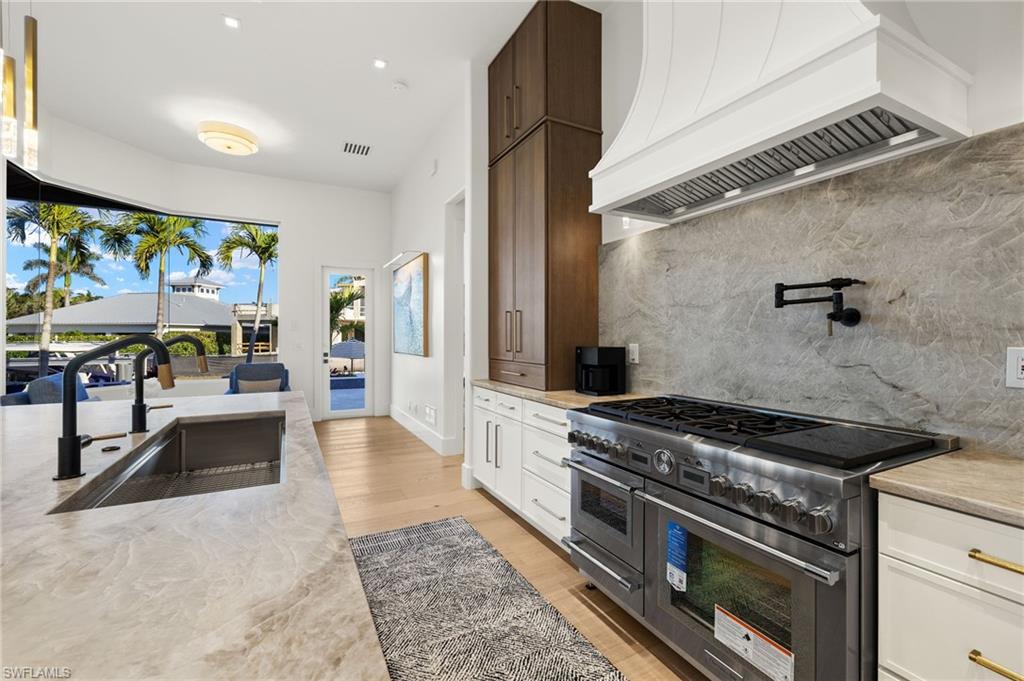 ROYAL HARBOR - Residential