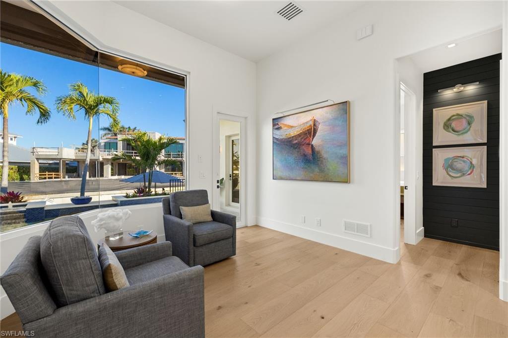 ROYAL HARBOR - Residential