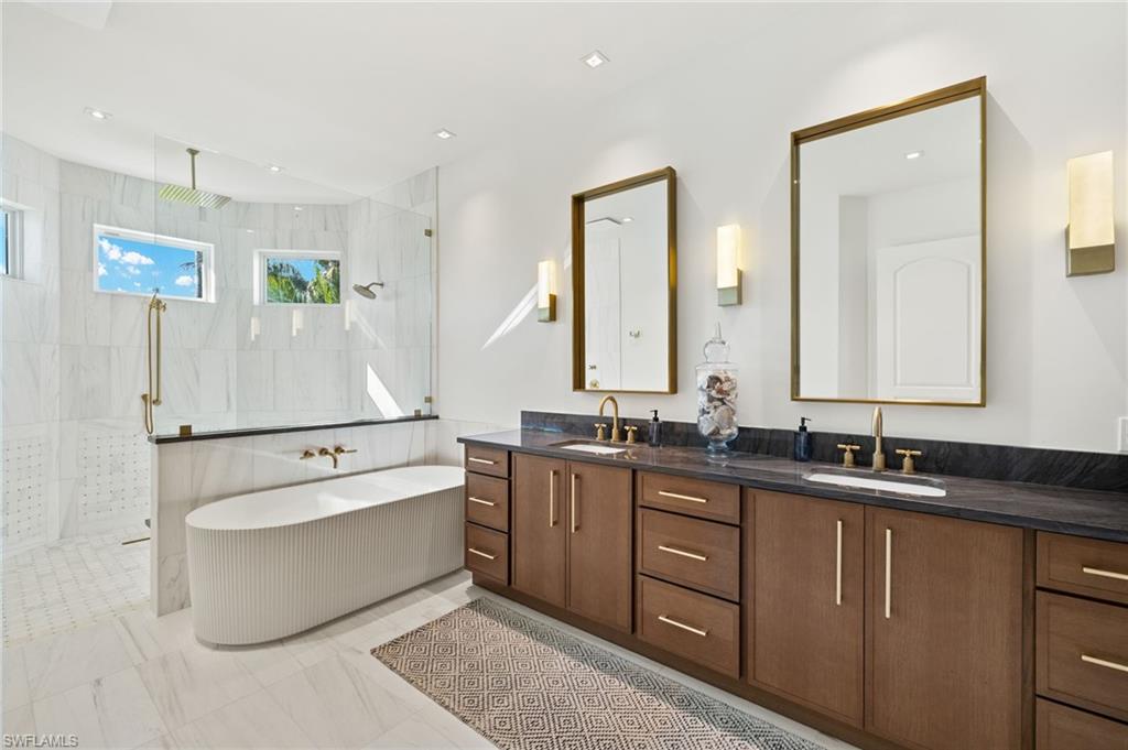 ROYAL HARBOR - Residential