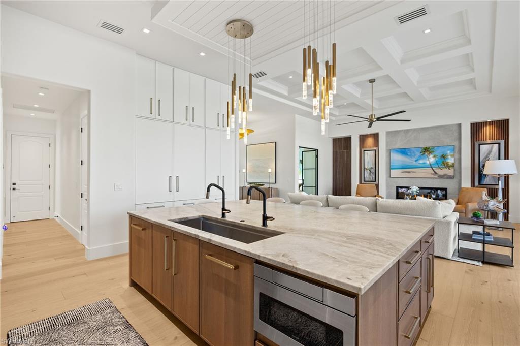 ROYAL HARBOR - Residential