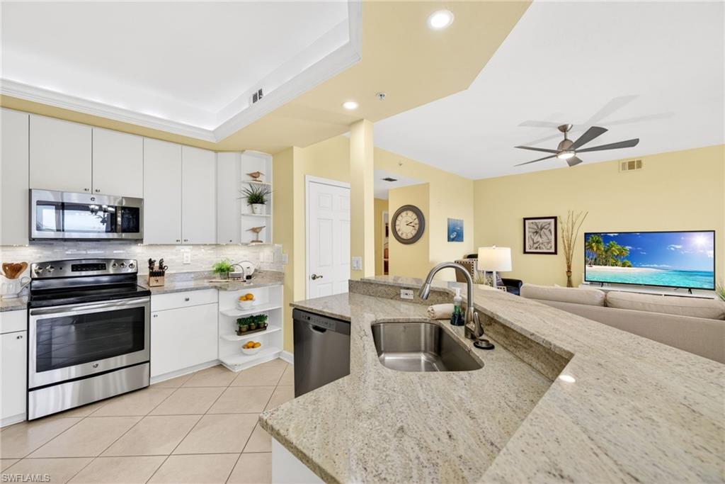 VINTAGE BAY - Residential