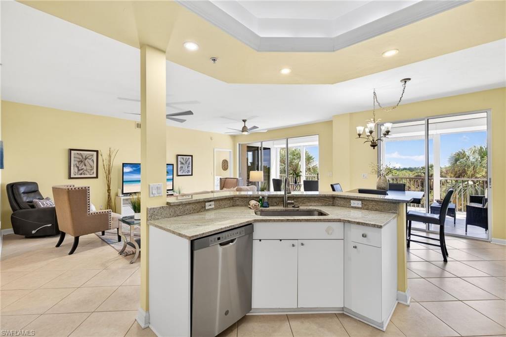 VINTAGE BAY - Residential