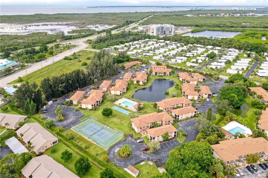 DAVIS WOODS CONDOMINIUM - Residential