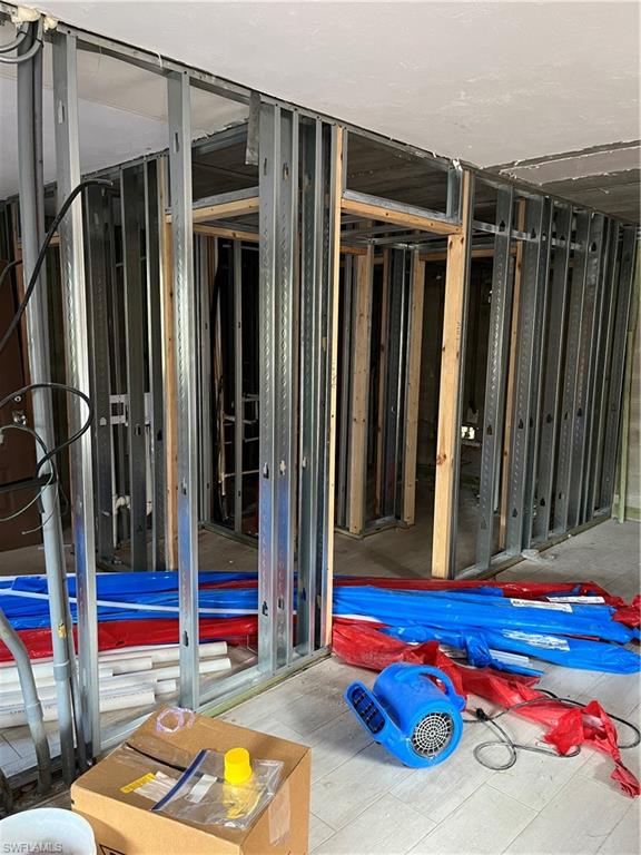 DAVIS WOODS CONDOMINIUM - Residential