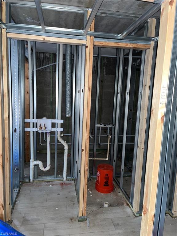 DAVIS WOODS CONDOMINIUM - Residential