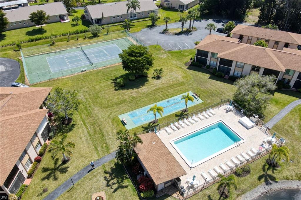 DAVIS WOODS CONDOMINIUM - Residential