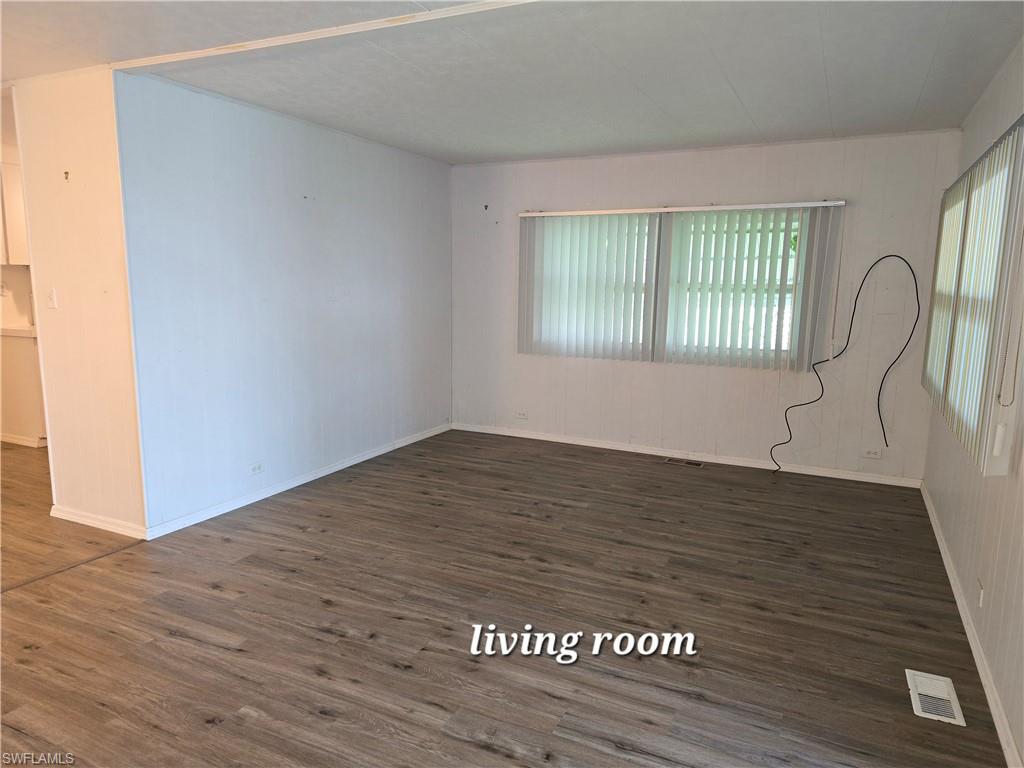 ENCHANTING ACRES MOBILE HOME - Residential