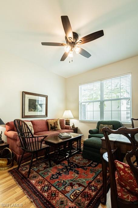 WEDGE WOOD AT THE STRAND - Residential