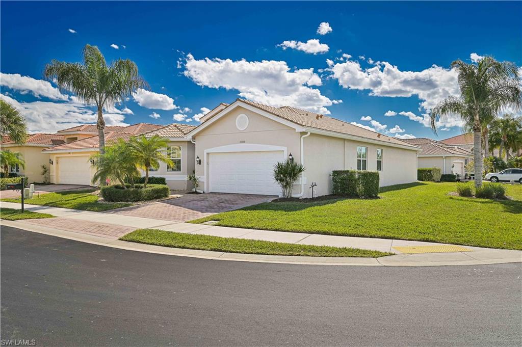 BOTANICA LAKES - Residential