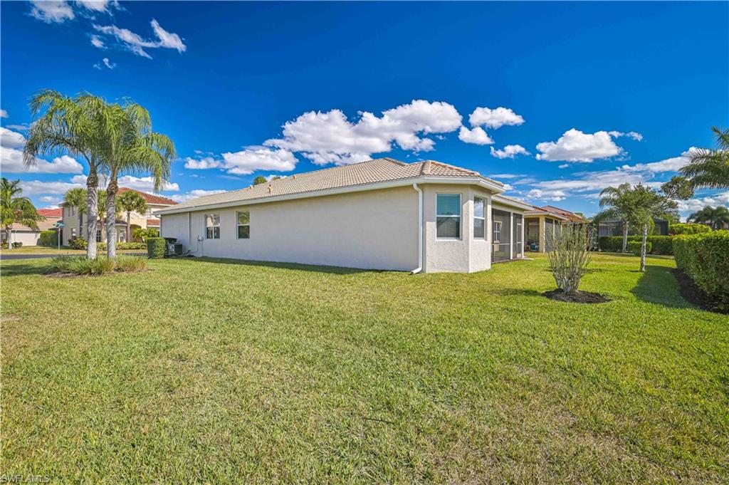 BOTANICA LAKES - Residential