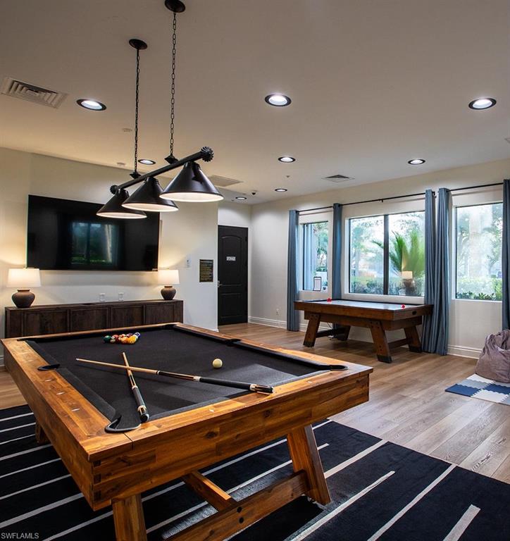 BOTANICA LAKES - Residential