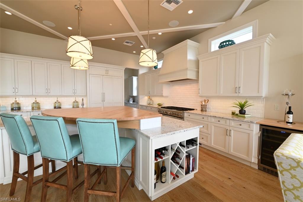 BAREFOOT BEACH - Residential