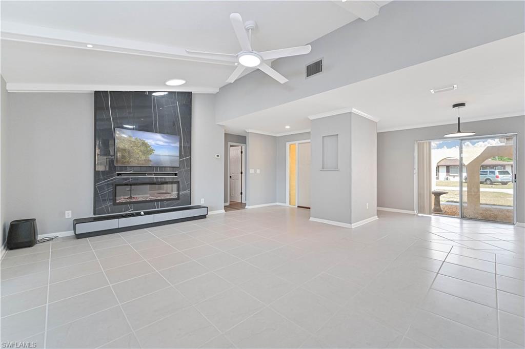 SAN CARLOS PARK - Residential