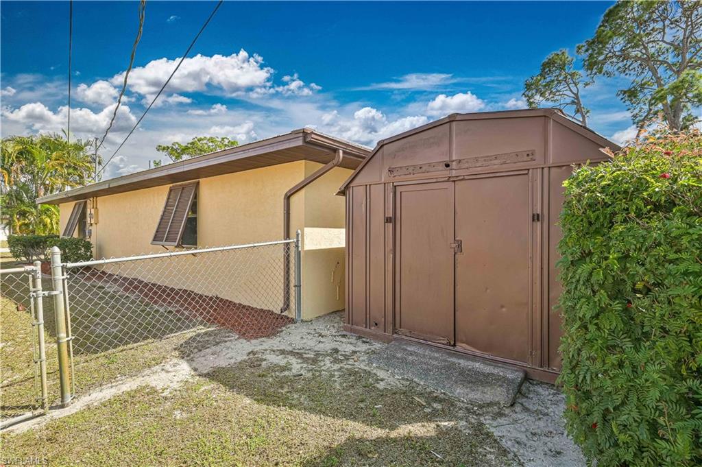 SAN CARLOS PARK - Residential