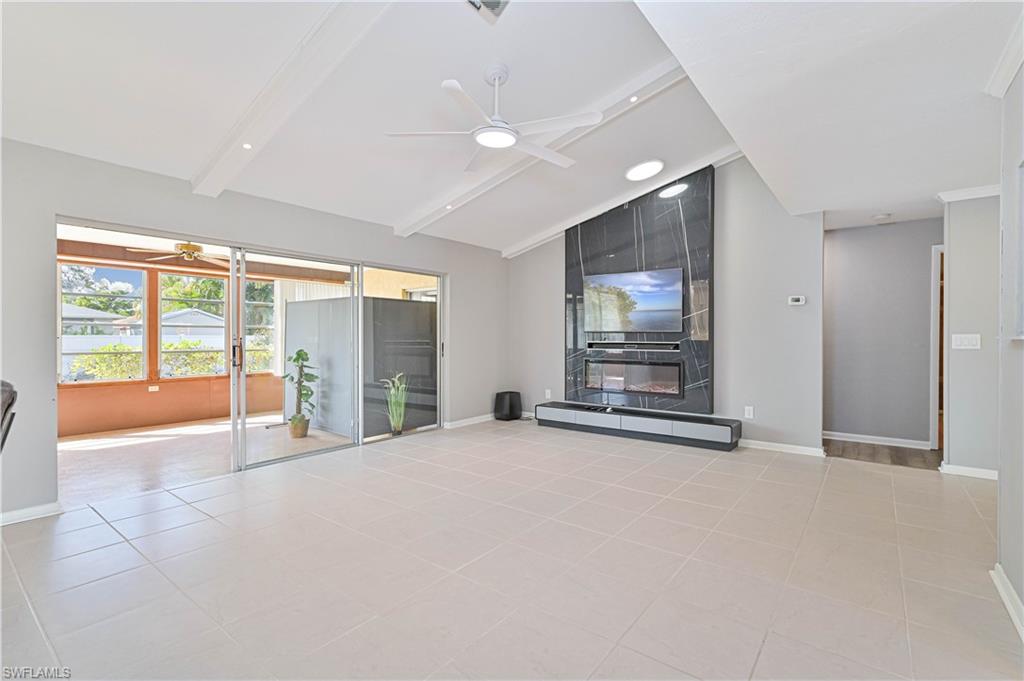 SAN CARLOS PARK - Residential