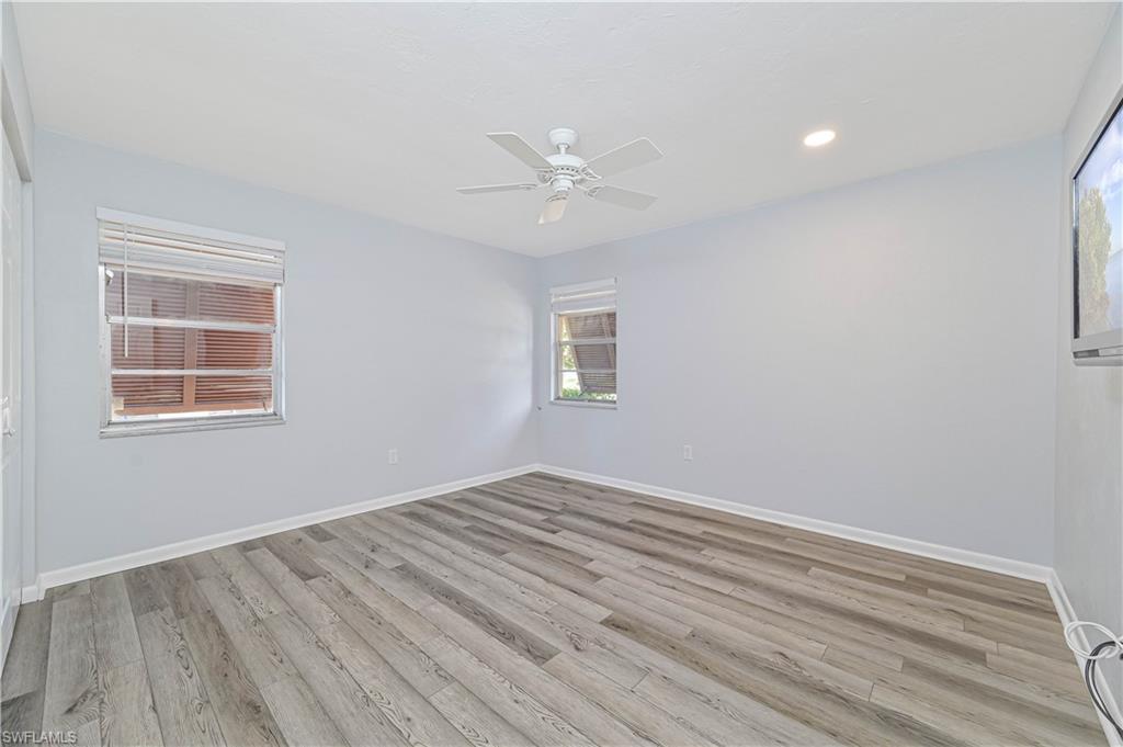 SAN CARLOS PARK - Residential