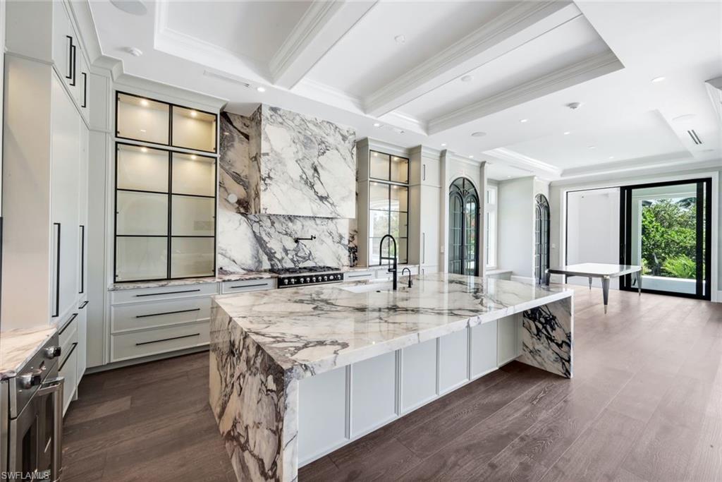 OYSTER BAY - Residential
