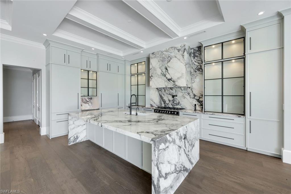 OYSTER BAY - Residential