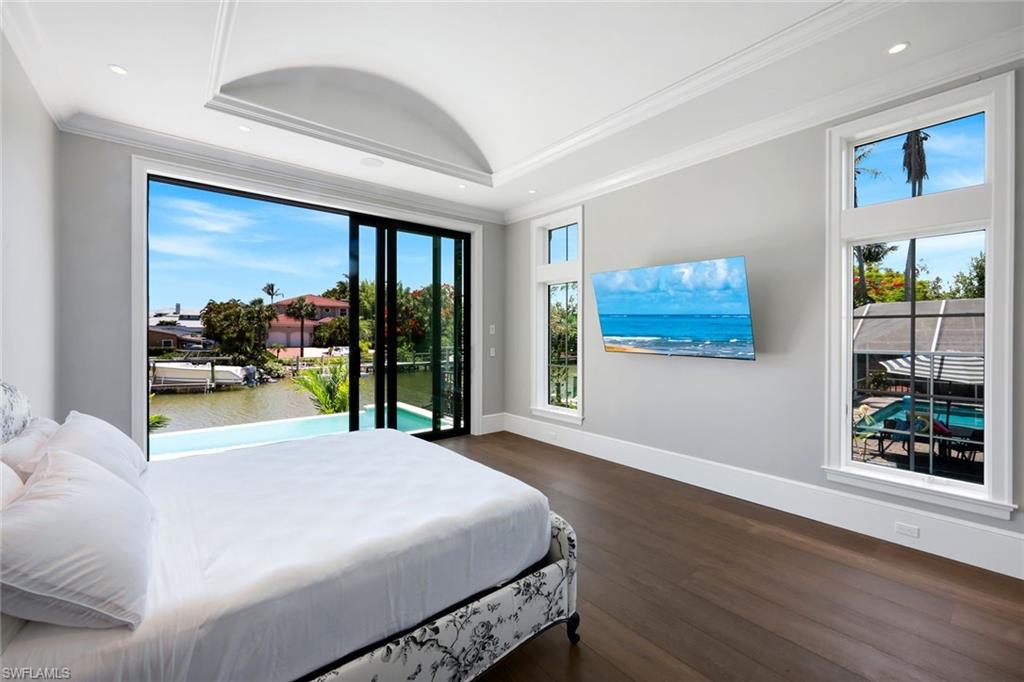 OYSTER BAY - Residential