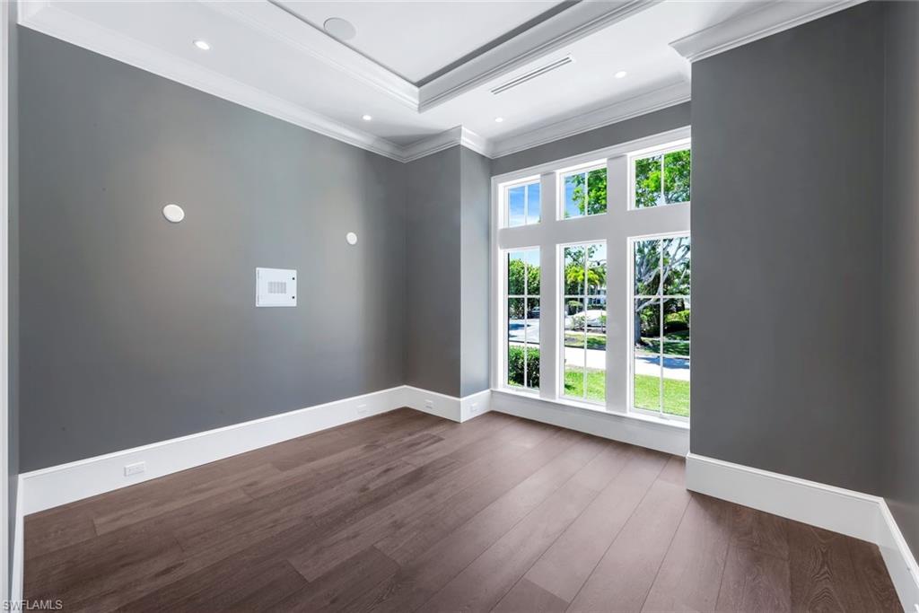 OYSTER BAY - Residential