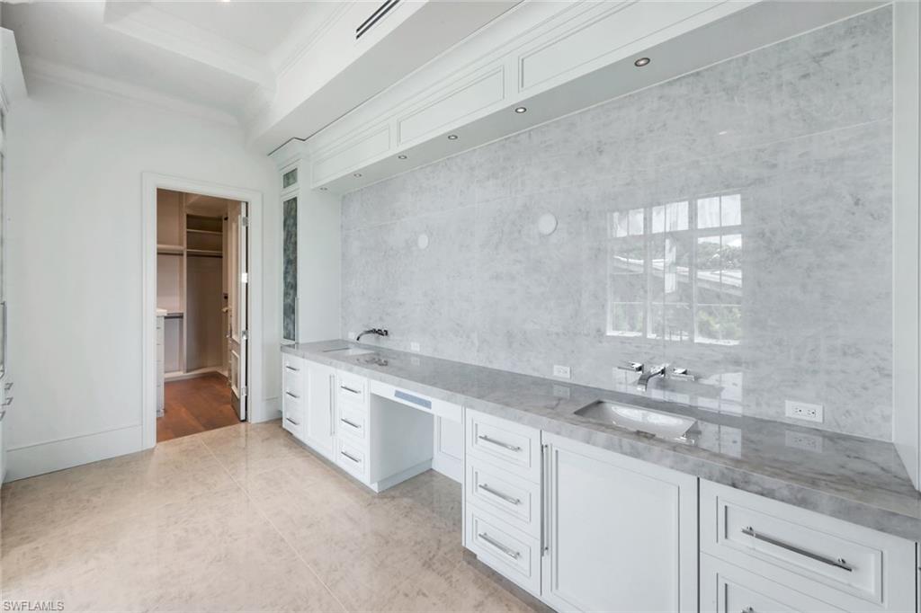 OYSTER BAY - Residential