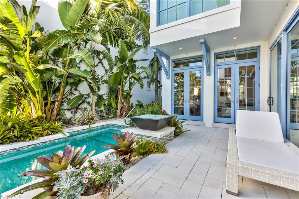 OLDE NAPLES - Residential