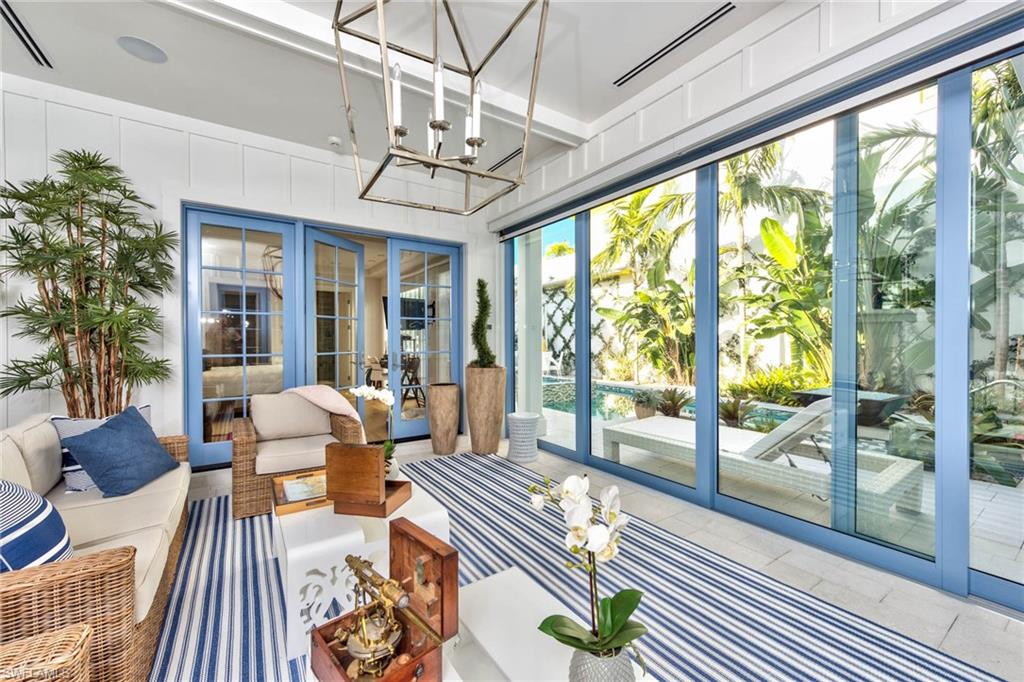 OLDE NAPLES - Residential