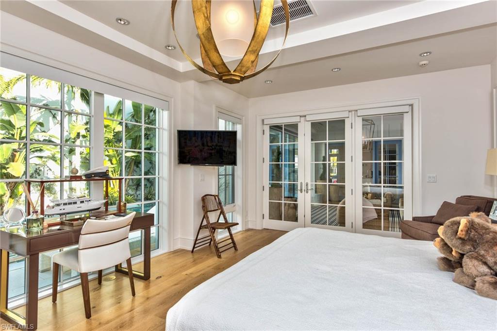 OLDE NAPLES - Residential