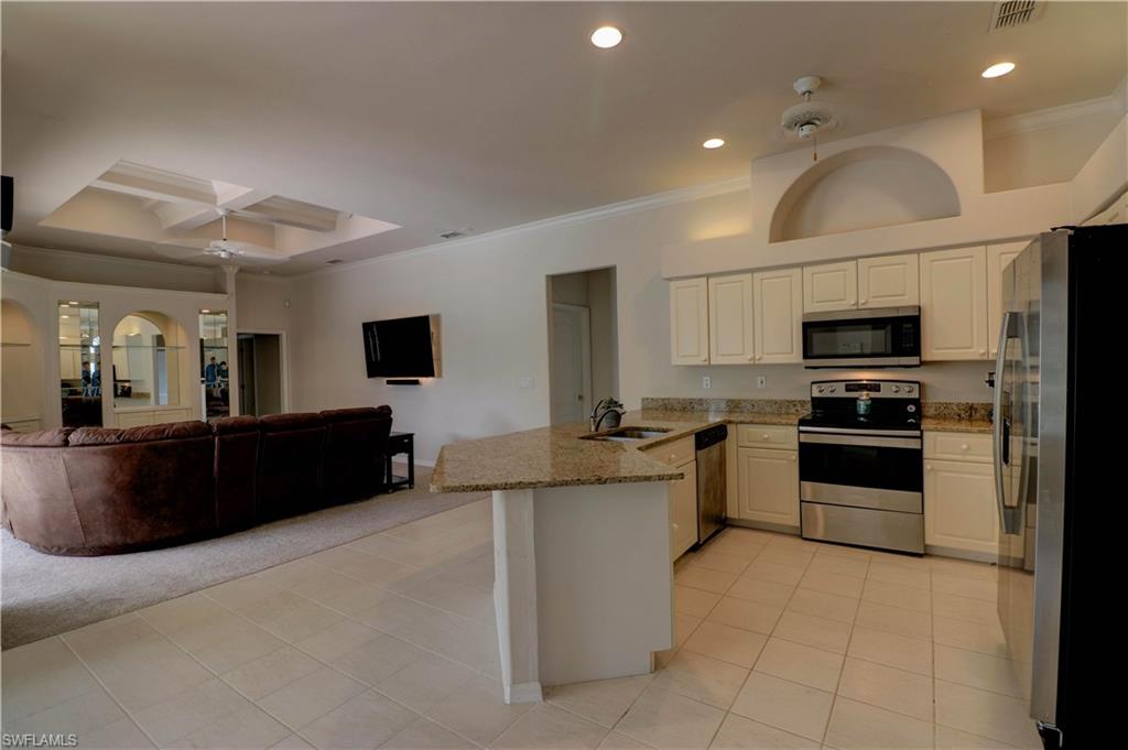 PINECREST - Residential