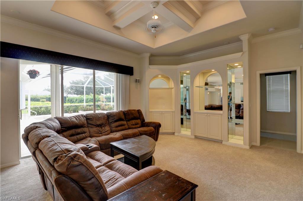 PINECREST - Residential