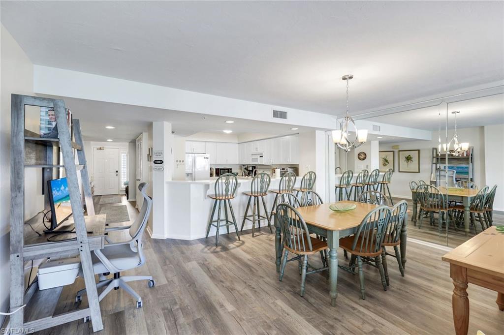 GULF BREEZE AT VANDERBILT - Residential