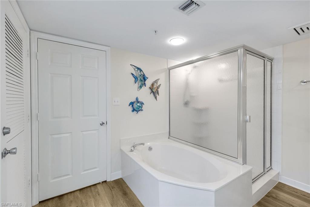 GULF BREEZE AT VANDERBILT - Residential