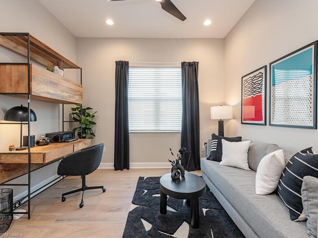 VALENCIA TRAILS - Residential