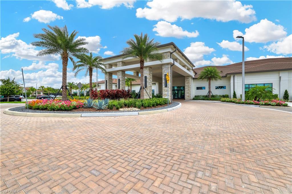 VALENCIA TRAILS - Residential