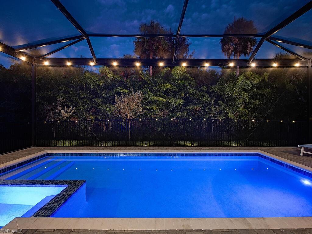 VALENCIA TRAILS - Residential